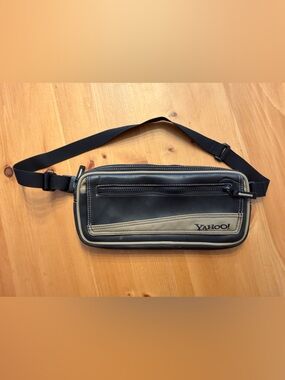 Black and Tan Men's Belt Bag – Compact Crossbody Organizer